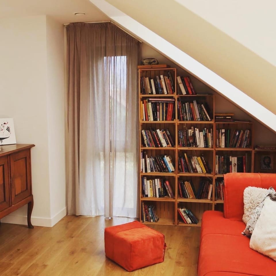 Library, Seating area