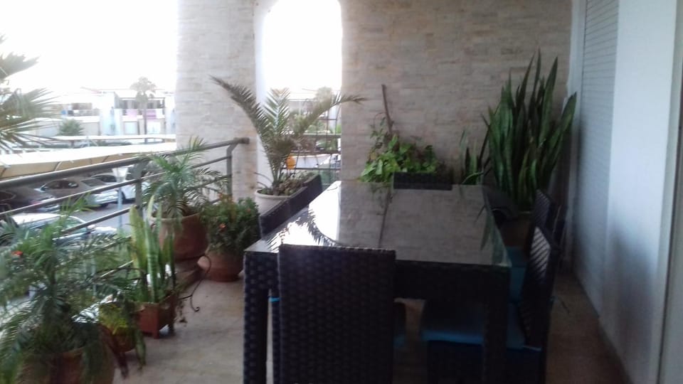 Balcony/Terrace, Mountain view