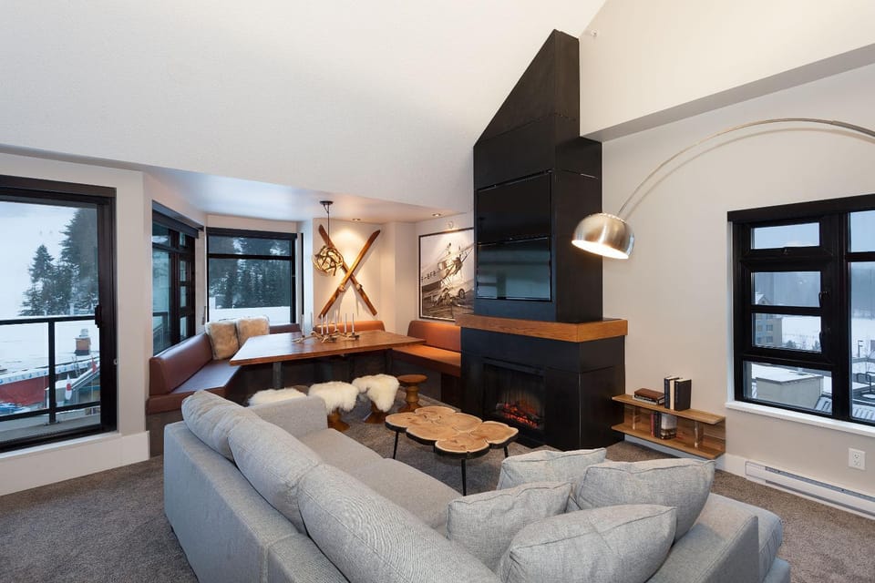 Balcony/Terrace, Living room, Seating area, Dining area