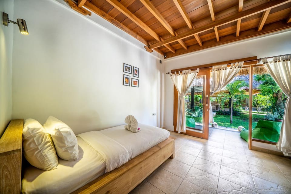 Bunga Laut Bungalow Hotel in Abang