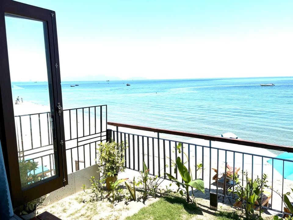 Patio, Beach, Sea view