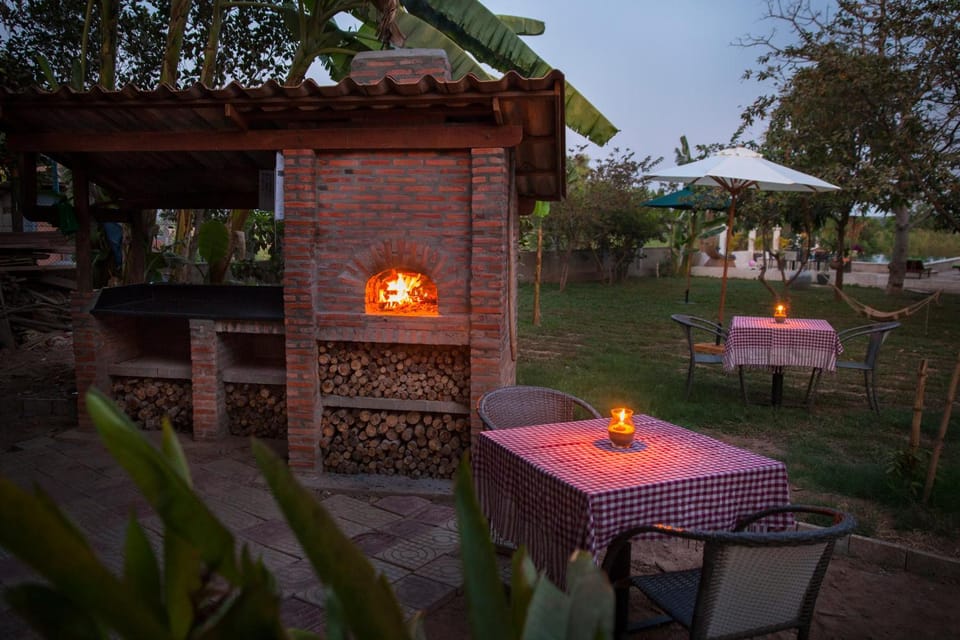 Property building, Restaurant/places to eat, Garden, Other, Decorative detail, Dining area, Garden view, Area and facilities
