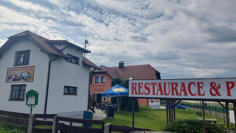 Property building, Restaurant/places to eat