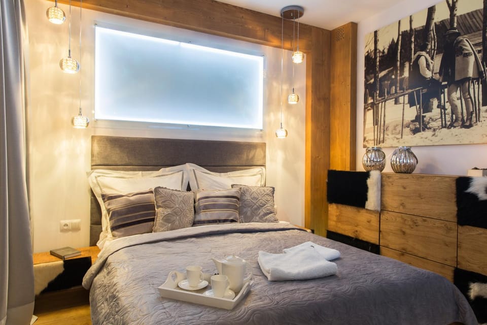 Property building, Bed