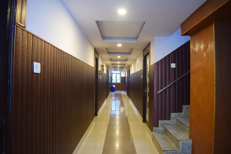 Hotel Thakur Ji Bed and Breakfast in Uttarakhand