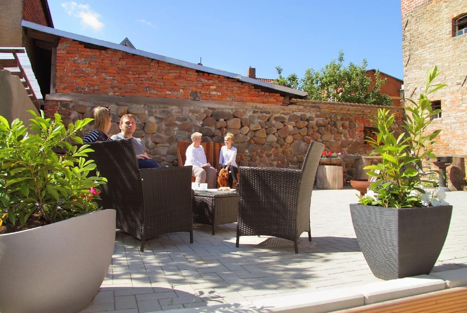 Patio, Patio, BBQ facilities, BBQ facilities, Seating area, On site