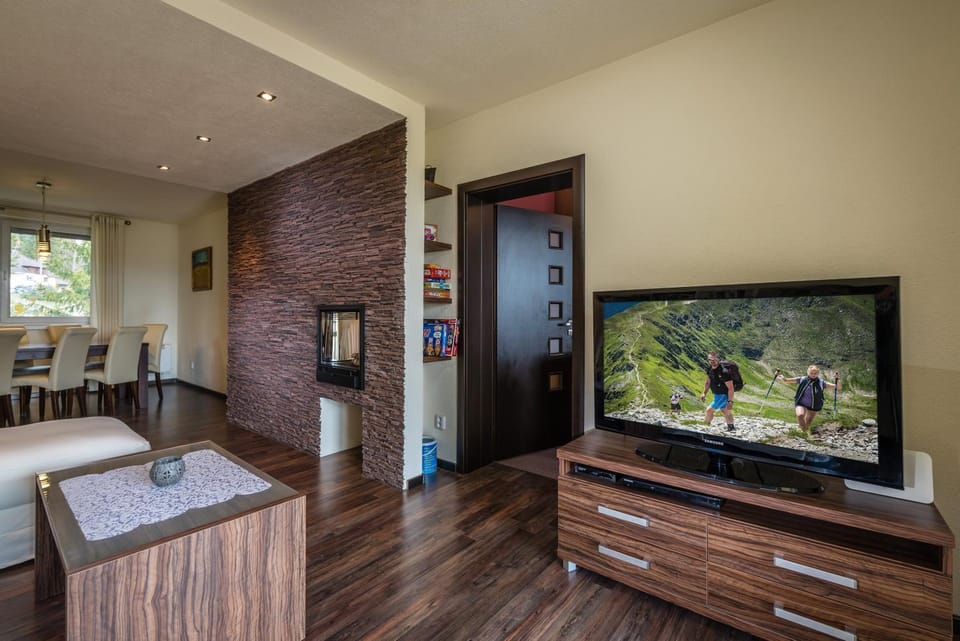 Spring, TV and multimedia, Balcony/Terrace, Living room, Sunset