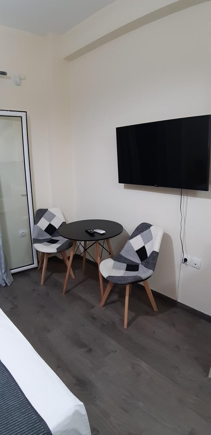 Coffee/tea facilities, Dining area