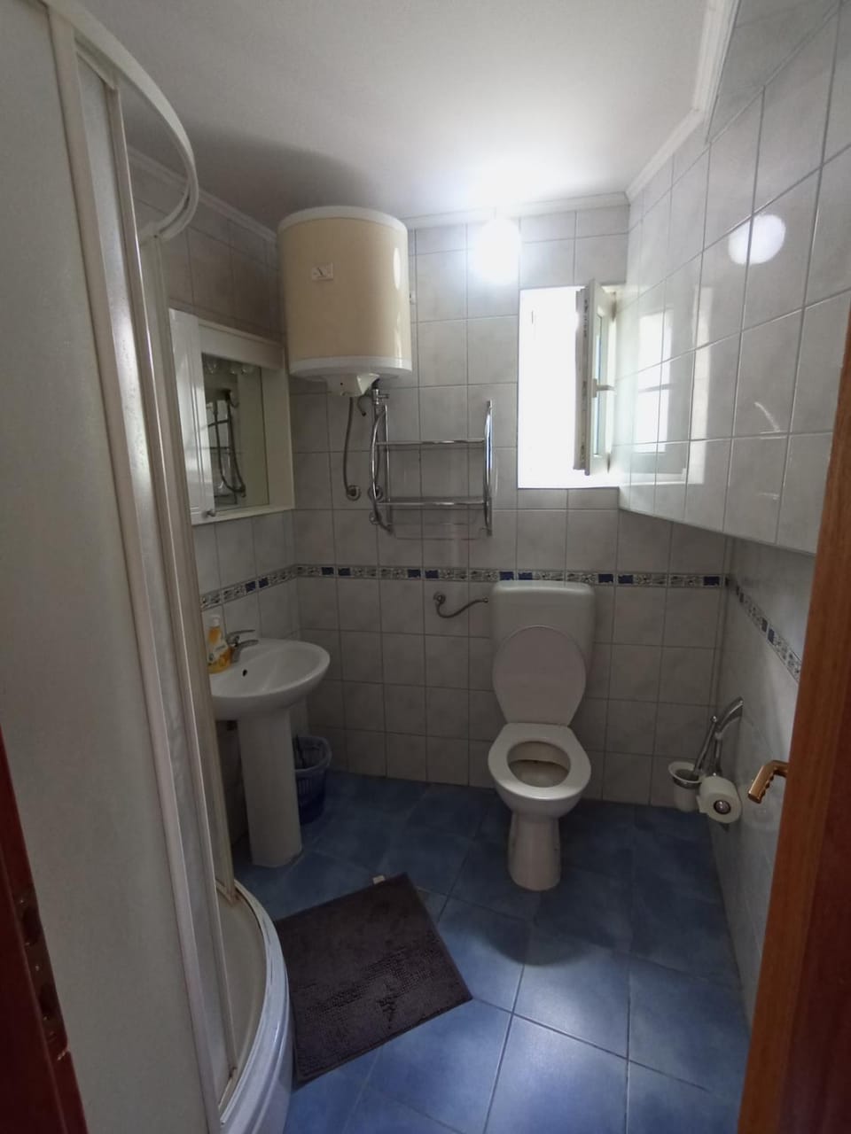 Shower, Toilet, Bathroom