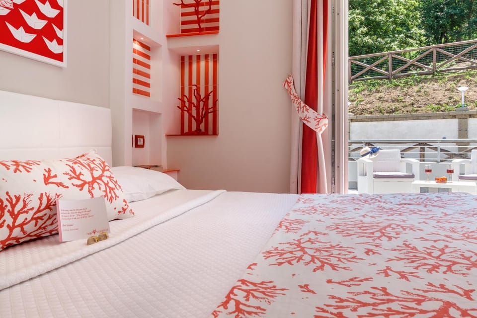 Bed, Photo of the whole room
