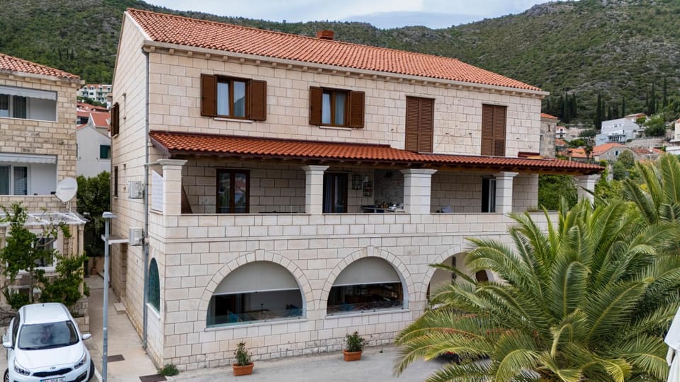 Adria House Dubrovnik by the sea Bed and Breakfast in Dubrovnik-Neretva County