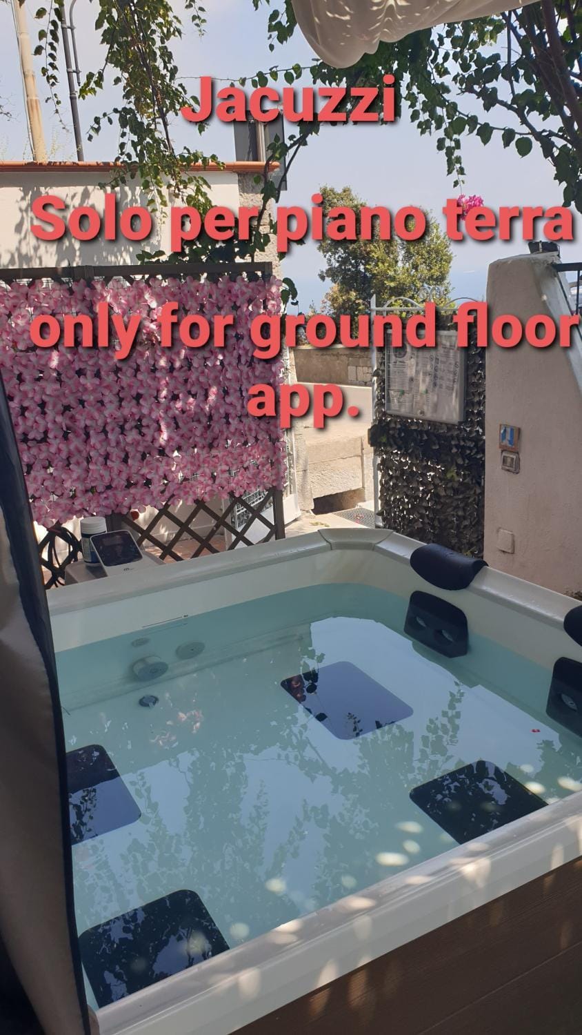 Villa Grace Amalfi seaview Jacuzzi Apartment in Amalfi