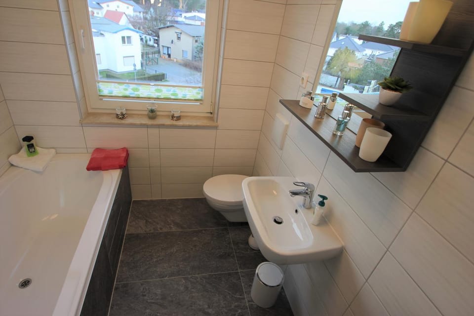 Toilet, Bathroom, Bath