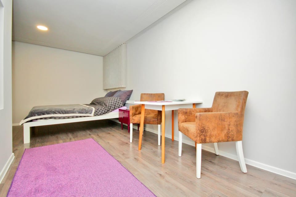 Seating area, Bedroom