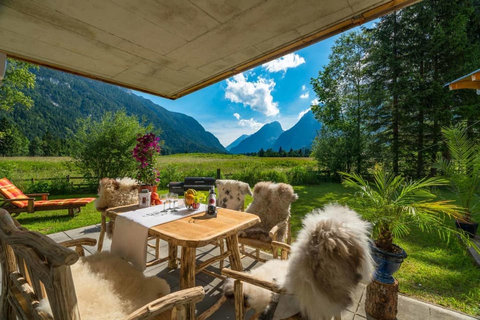 Day, Natural landscape, Summer, BBQ facilities, Balcony/Terrace, Cycling, Garden view, Mountain view