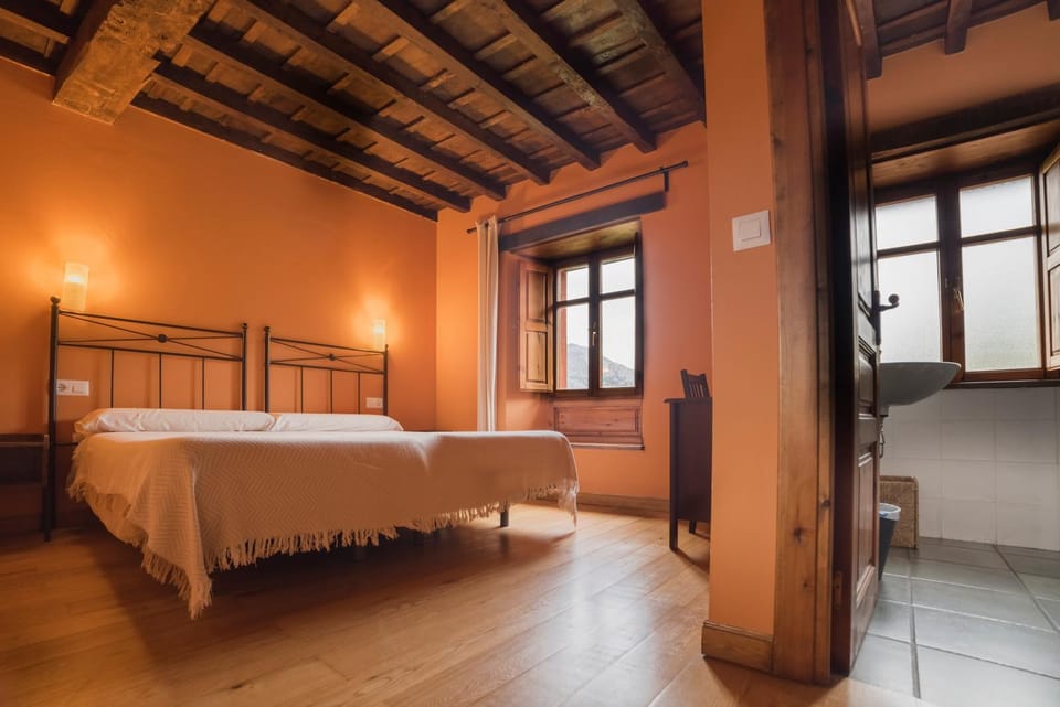 Mirador De Picos Country House in Cantabria