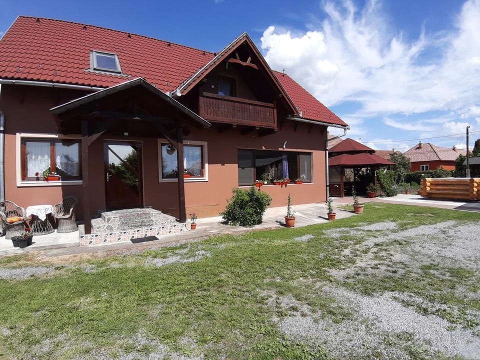 Becze Vanda kulcsosház Bed and Breakfast in Romania