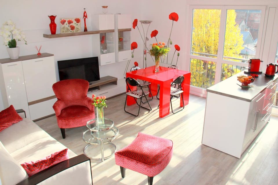 Communal lounge/ TV room