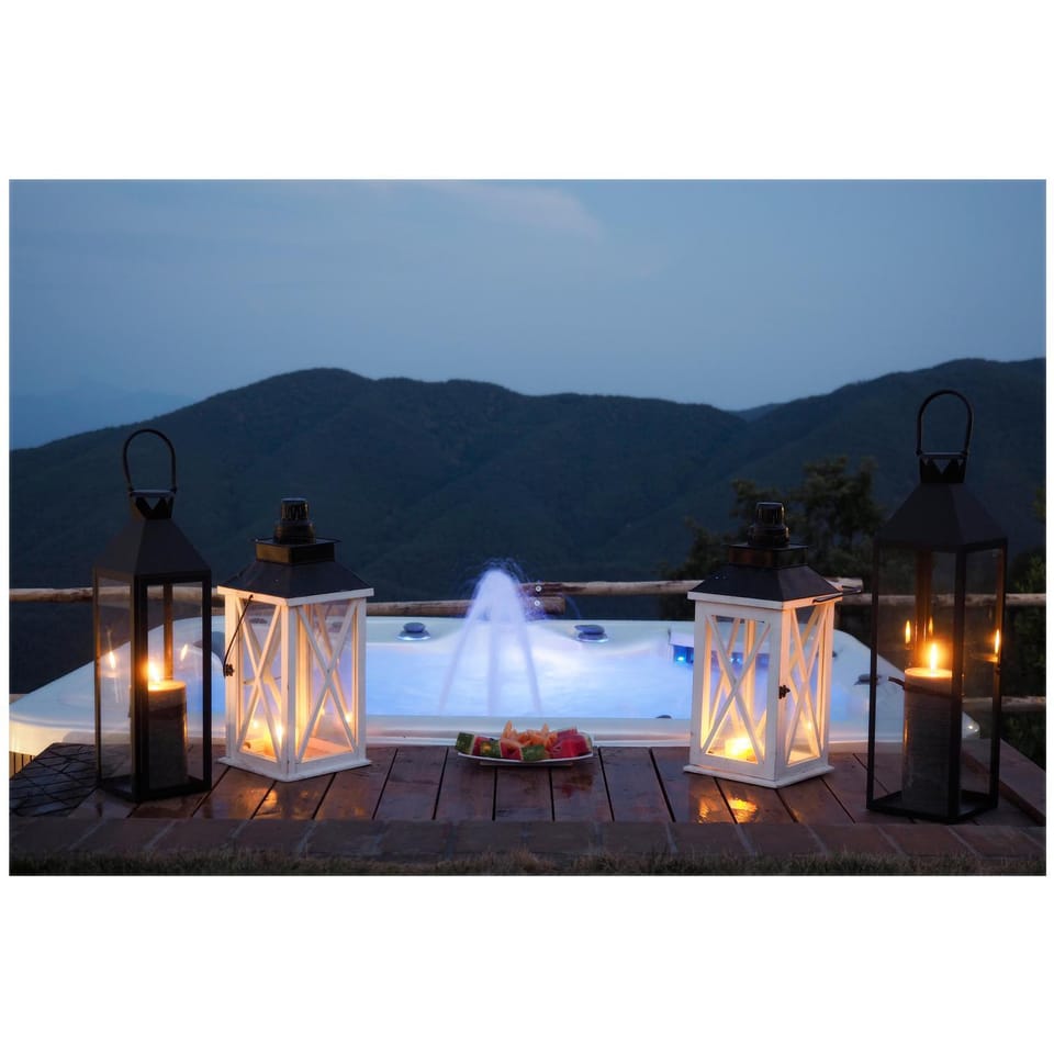 Hot Tub, Swimming pool