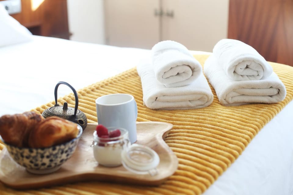 Property building, Decorative detail, Decorative detail, Breakfast, Breakfast, Continental breakfast