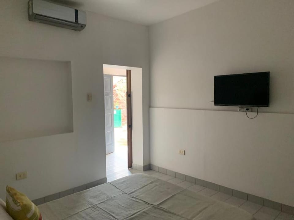 Bedroom, air conditioner