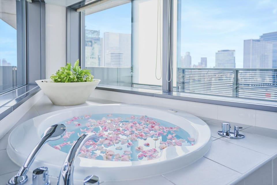 Bathroom, Bath