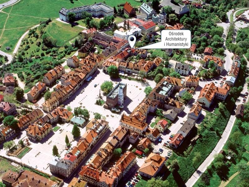 Property building, Off site, On site, Location