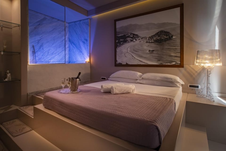 Fenetre sur le blue Apartment in Sicily