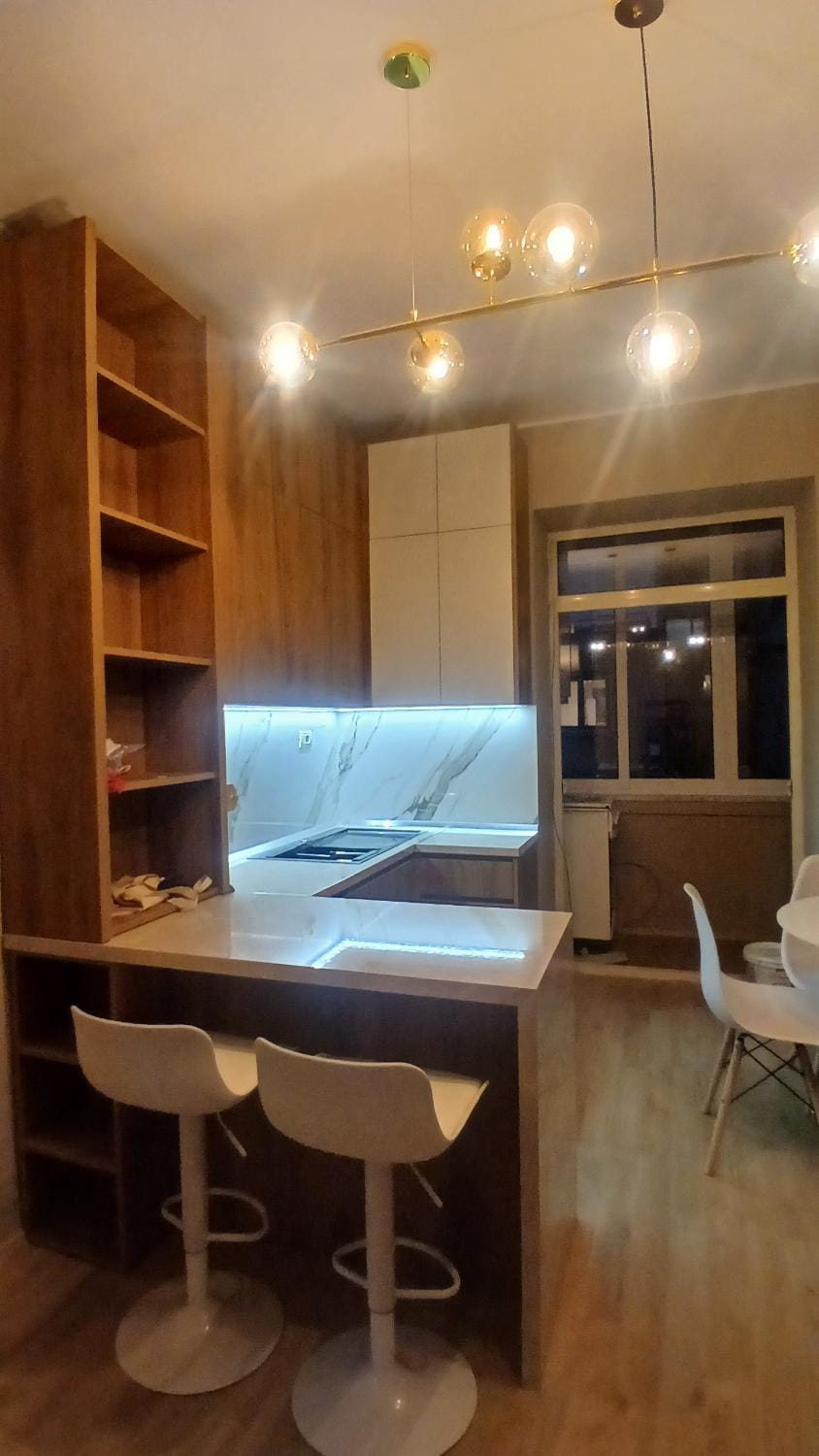 Kitchen or kitchenette, Living room, Seating area, Dining area