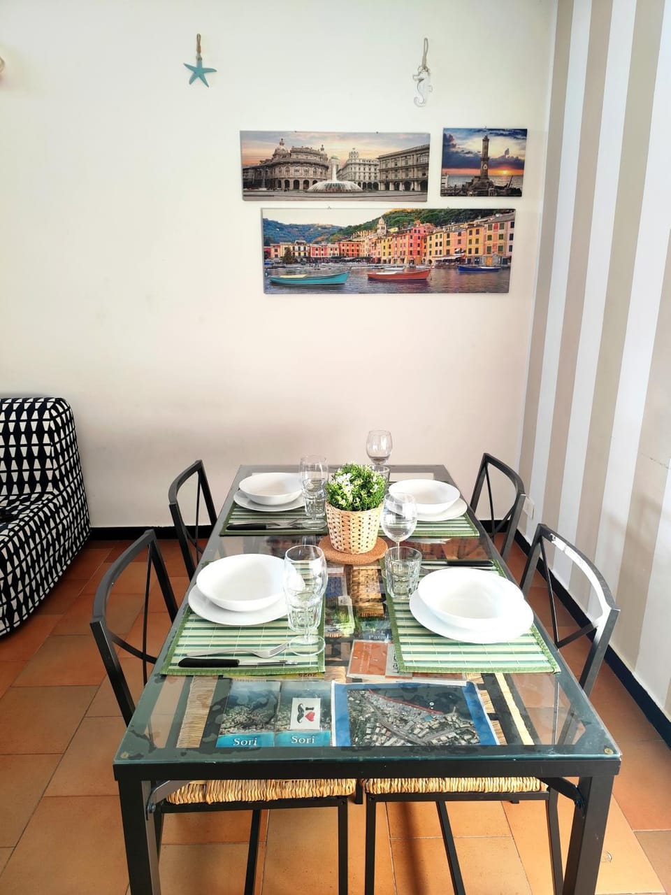 Living room, Dining area