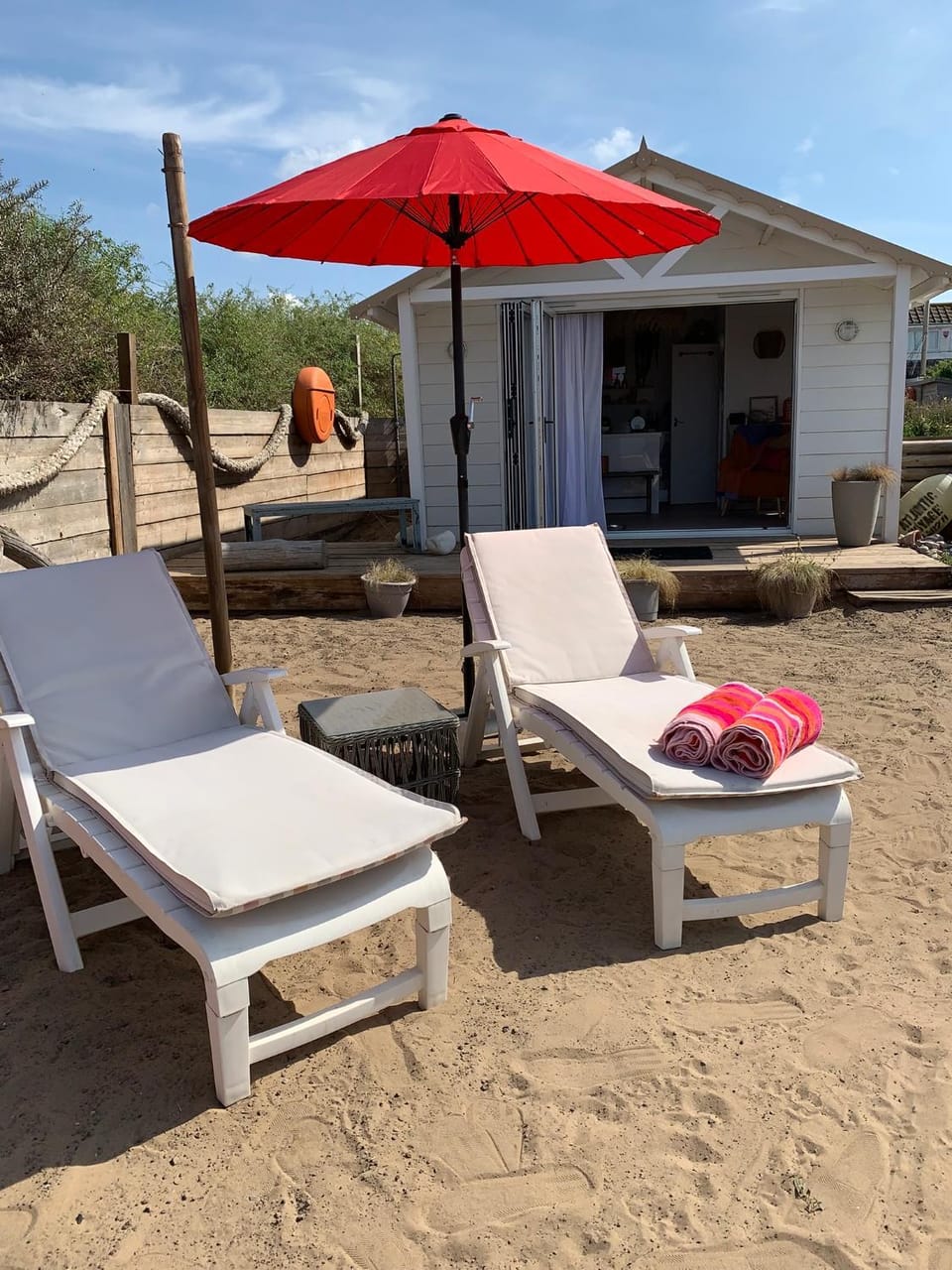 Day, Natural landscape, Beach, sunbed