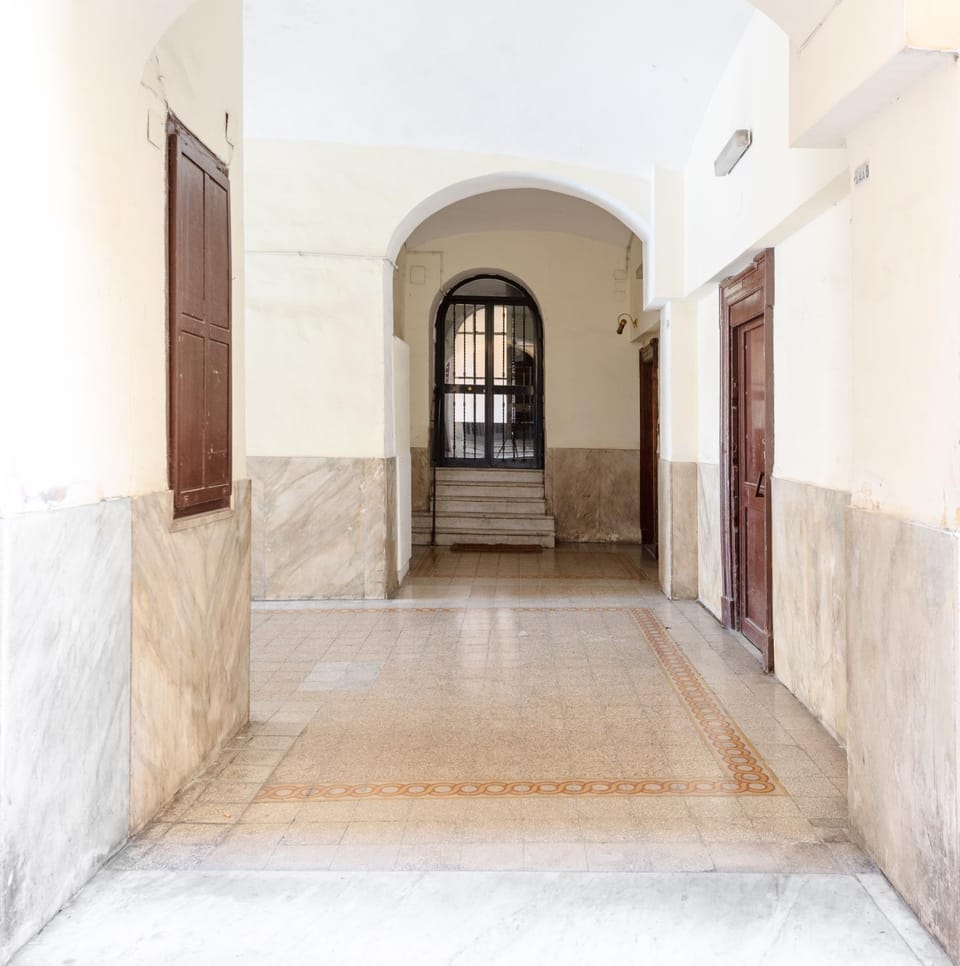 Facade/entrance, Inner courtyard view
