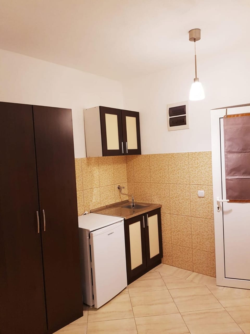 Kitchen or kitchenette, stove