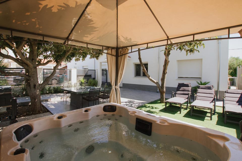 Garden, Balcony/Terrace