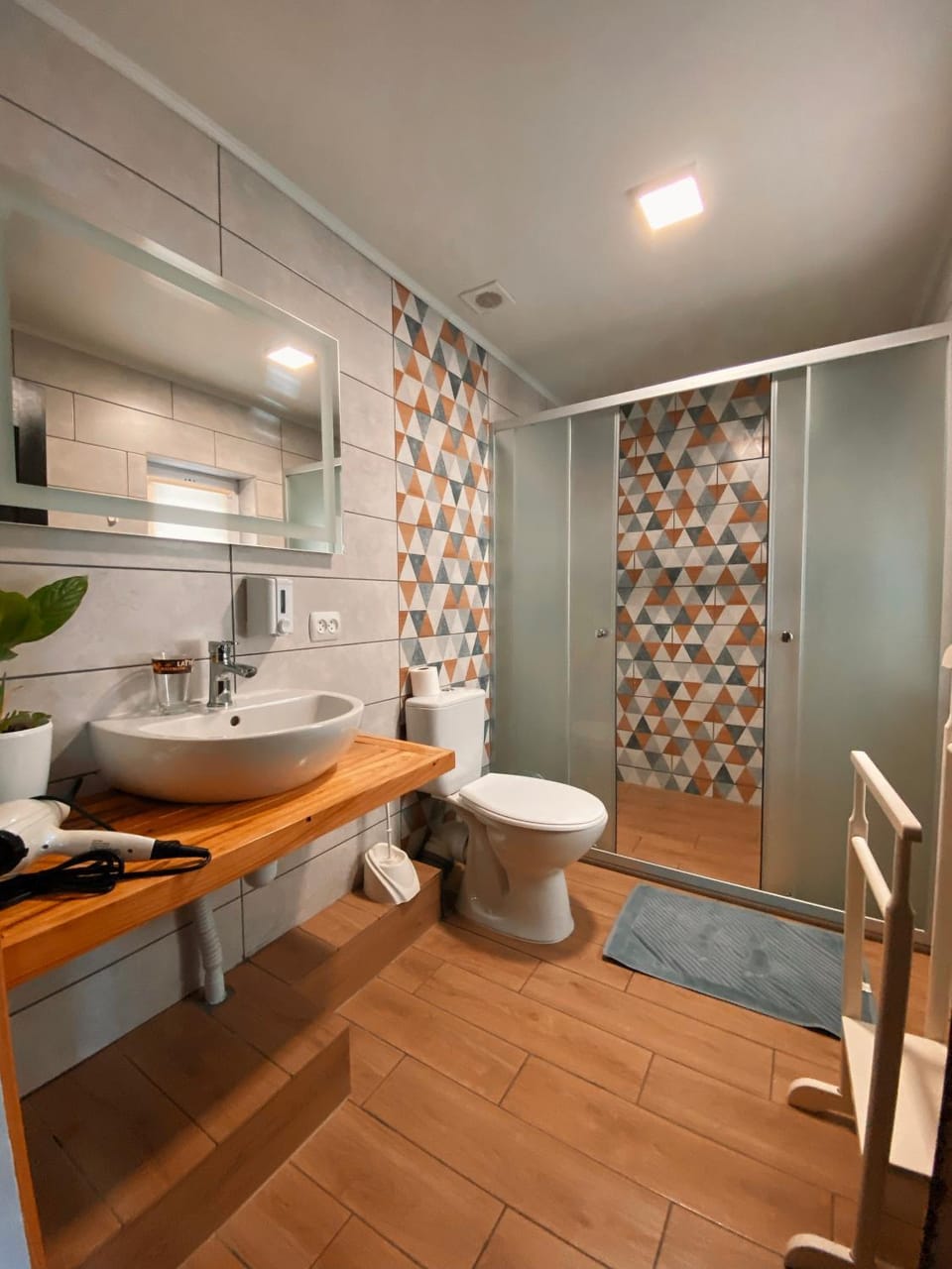 Bathroom, heating