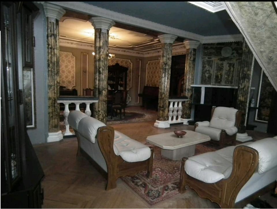 Communal lounge/ TV room