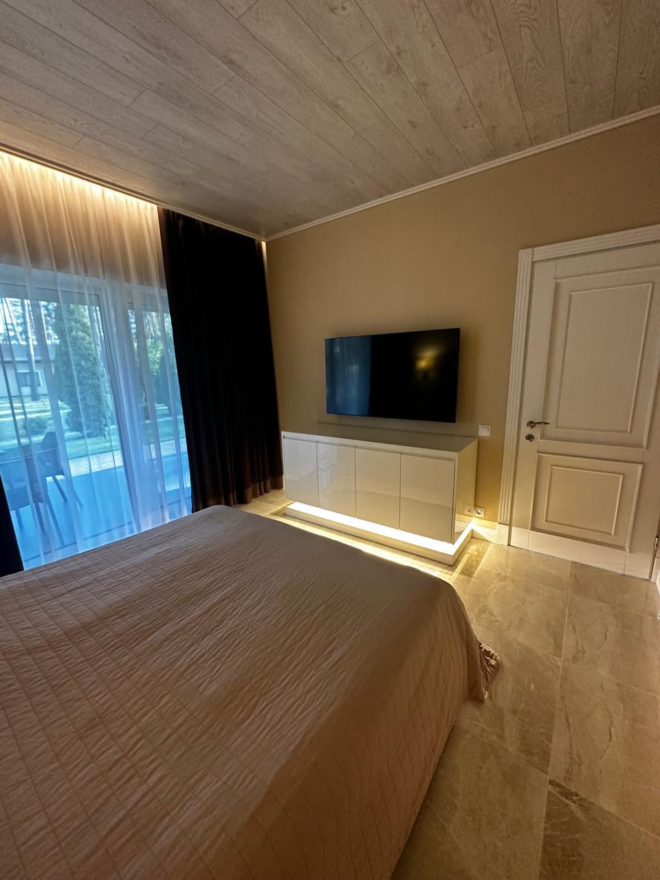 TV and multimedia, Bedroom