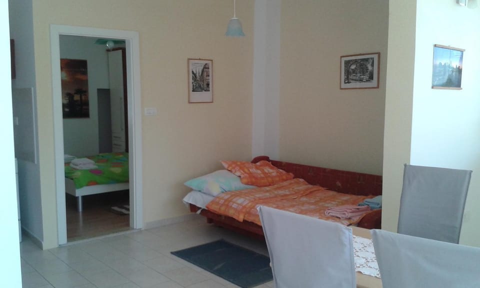 Communal lounge/ TV room, Balcony/Terrace, Communal kitchen