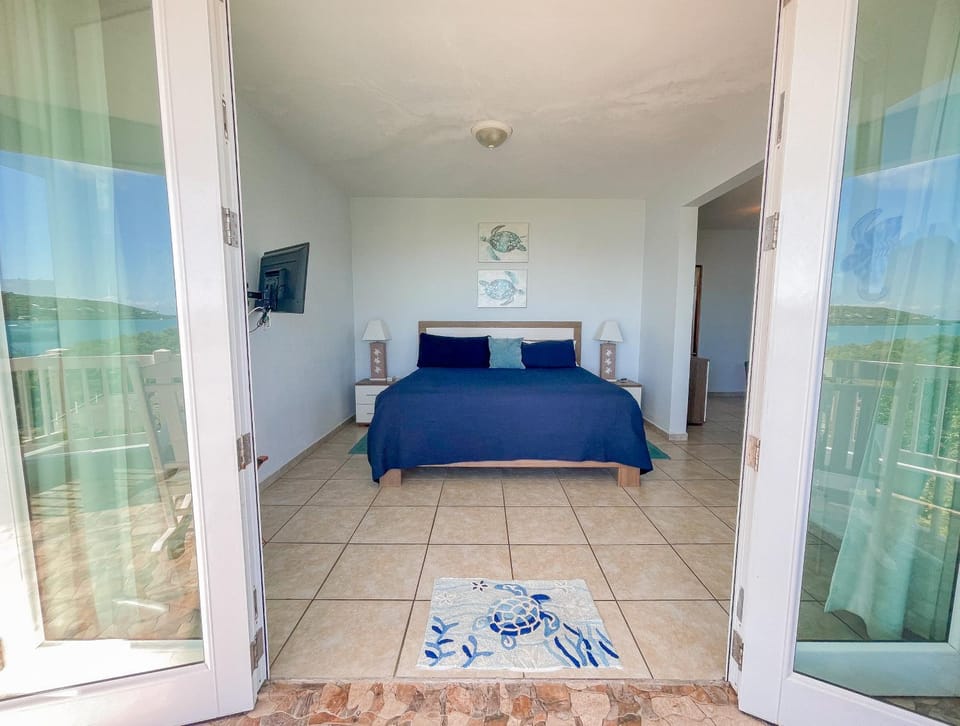 Bed, Balcony/Terrace, Sea view