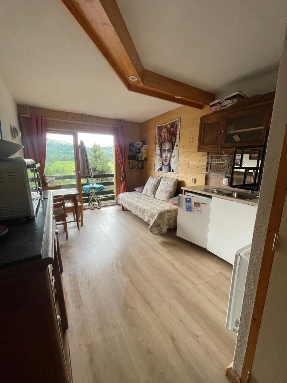 Balcony/Terrace, Kitchen or kitchenette, Living room, Seating area, Dining area, oven, storage