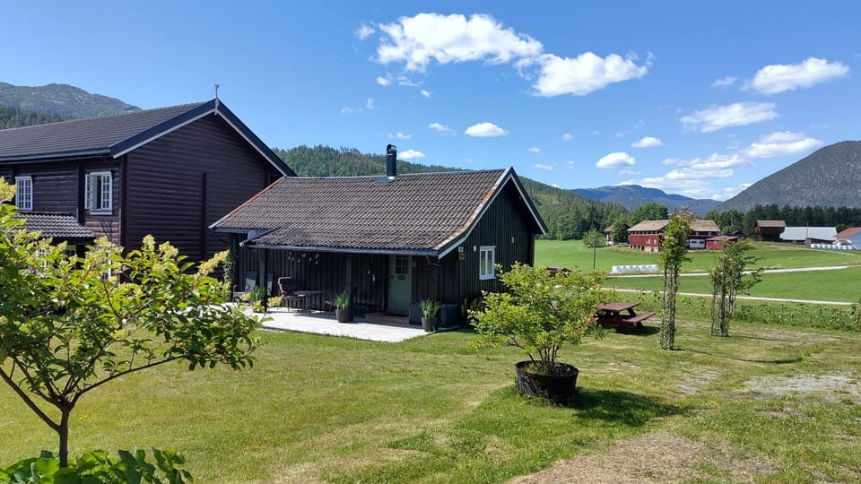Property building, Day, Natural landscape, Summer, Garden, Garden view, Mountain view