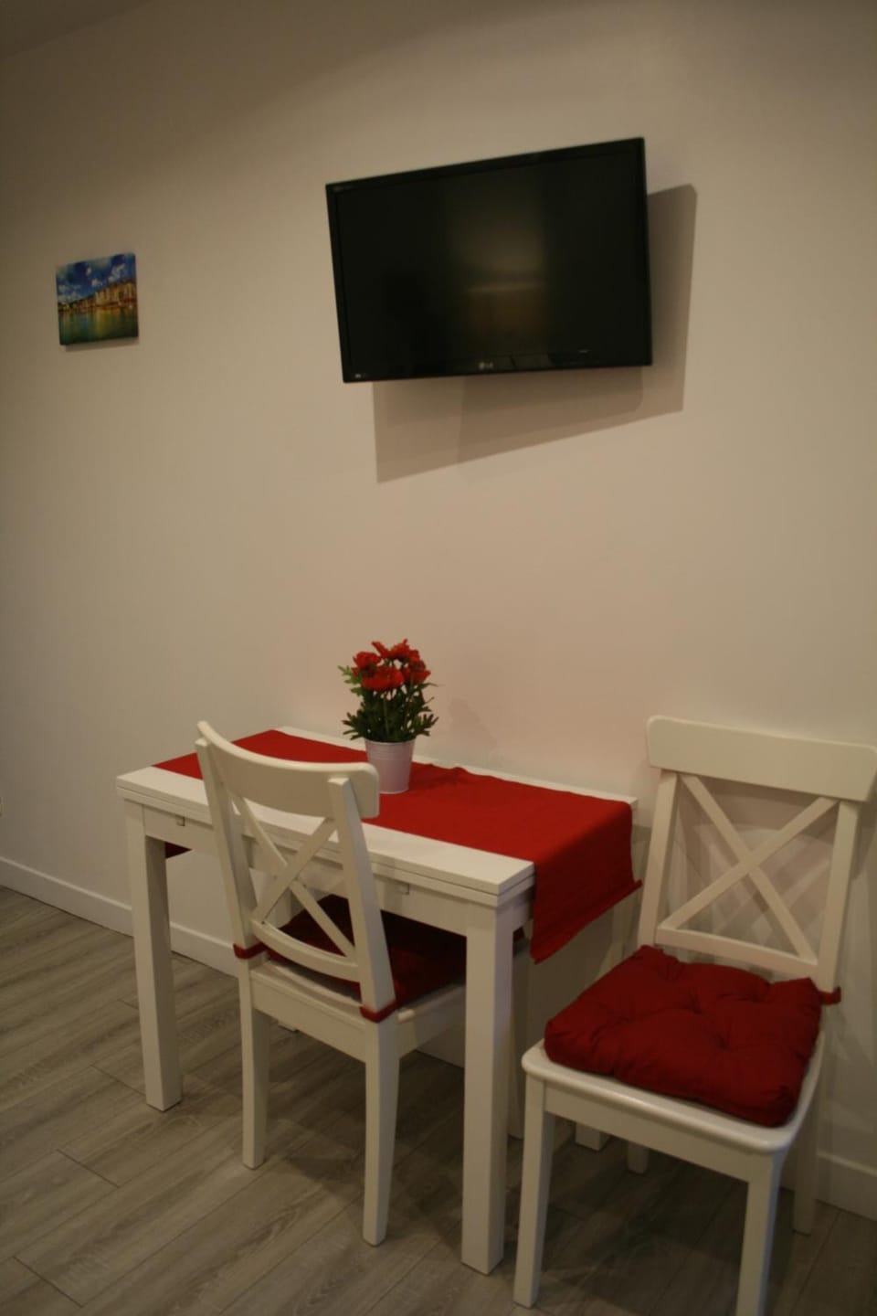 TV and multimedia, Dining area