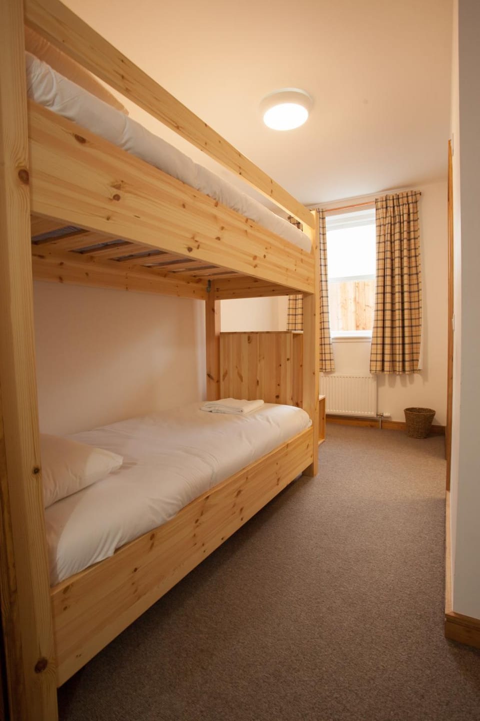 Bedroom, bunk bed