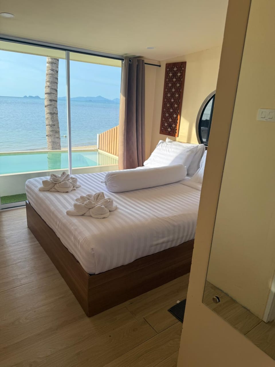 Natural landscape, Balcony/Terrace, Photo of the whole room, Bedroom, Sea view