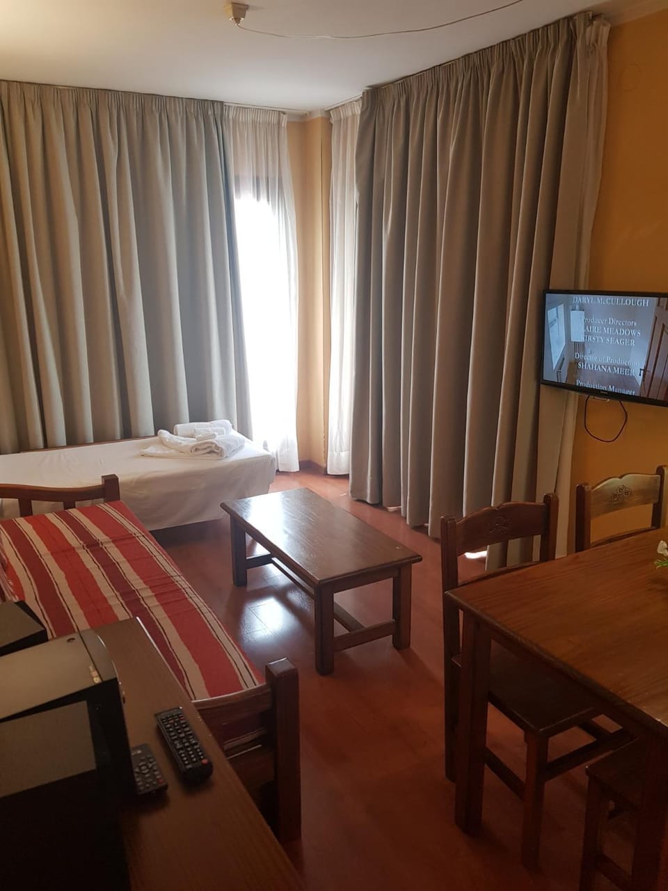Communal lounge/ TV room, bunk bed