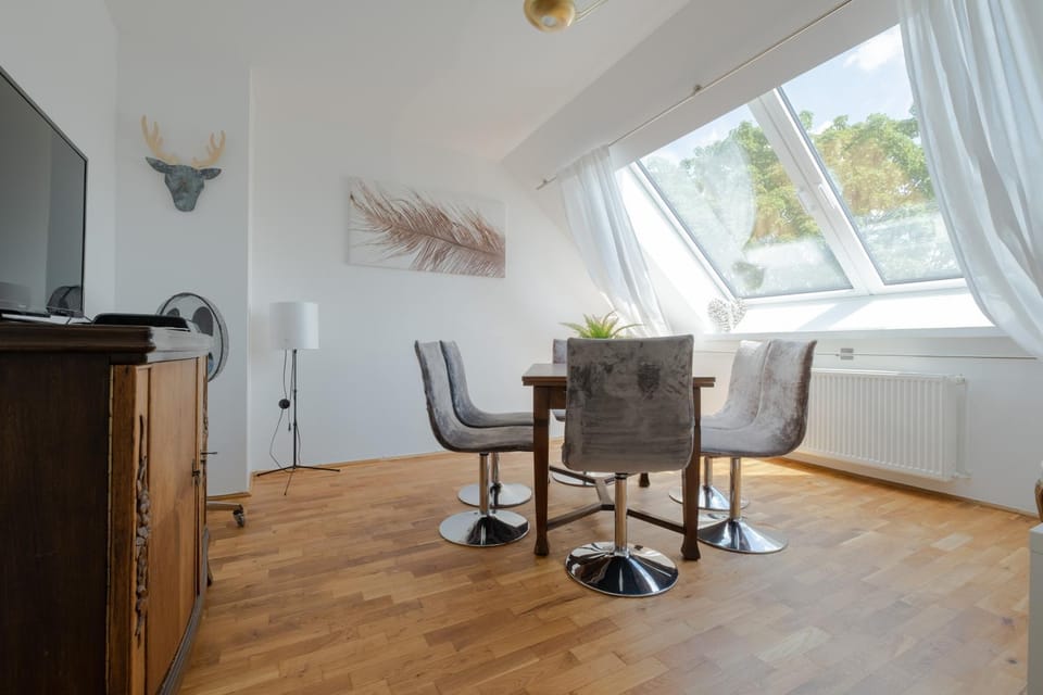 Game Room, Living room, Seating area, Dining area