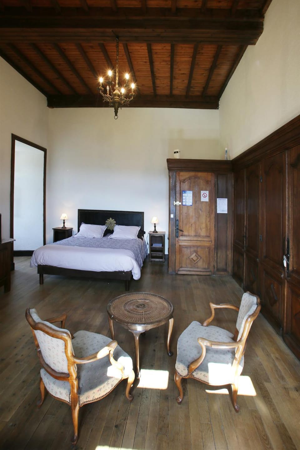 Bed, Coffee/tea facilities, Bedroom, Garden view, Mountain view, Pool view