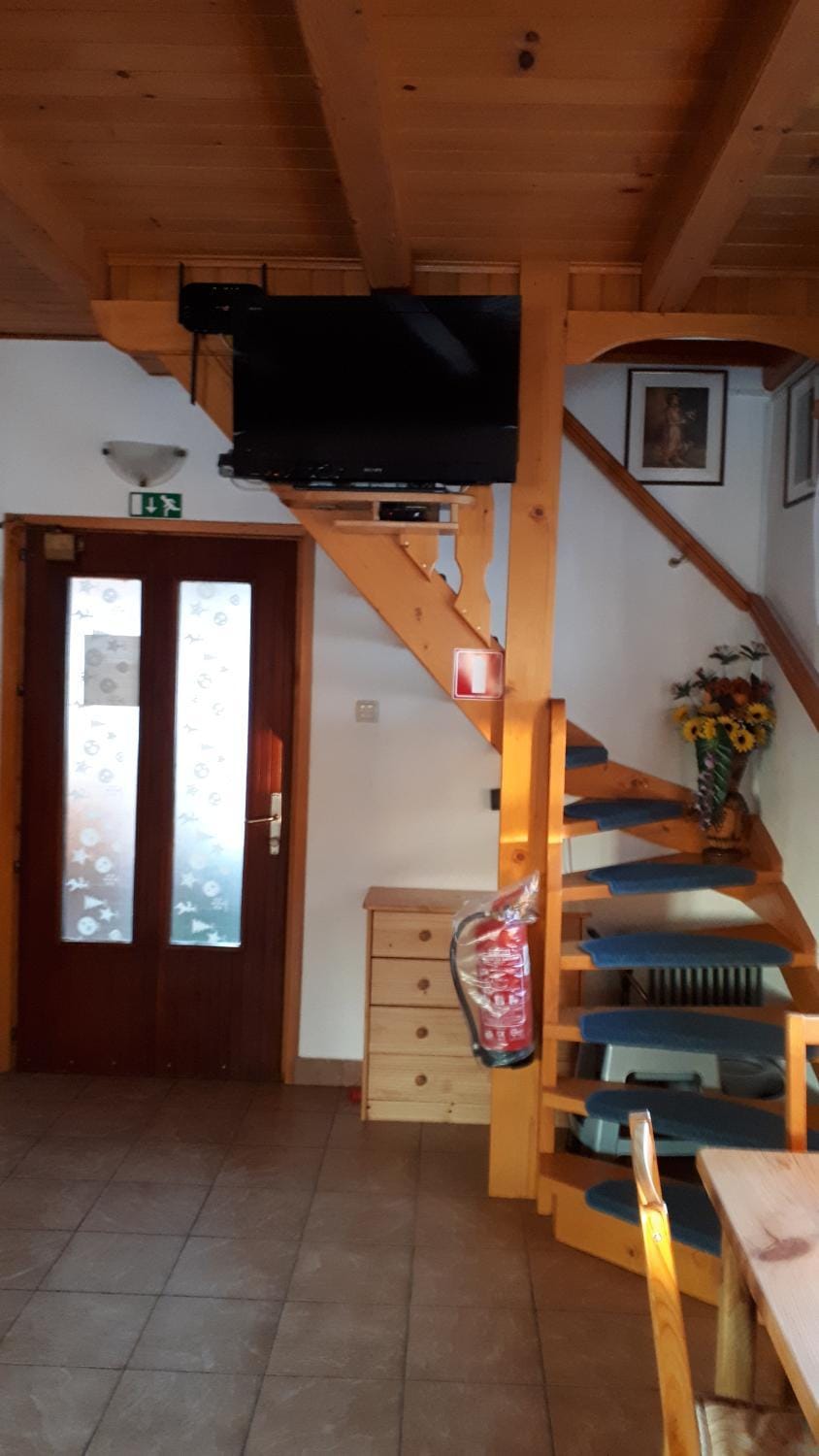Communal lounge/ TV room
