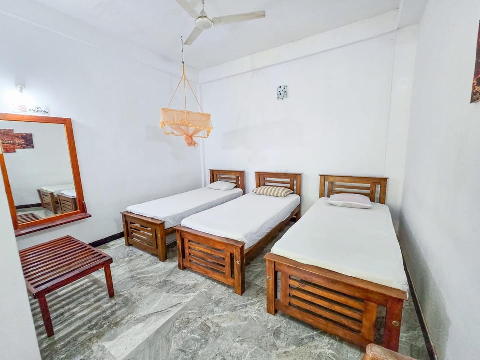 Jayaru Guest House Bed and Breakfast in Sri Lanka