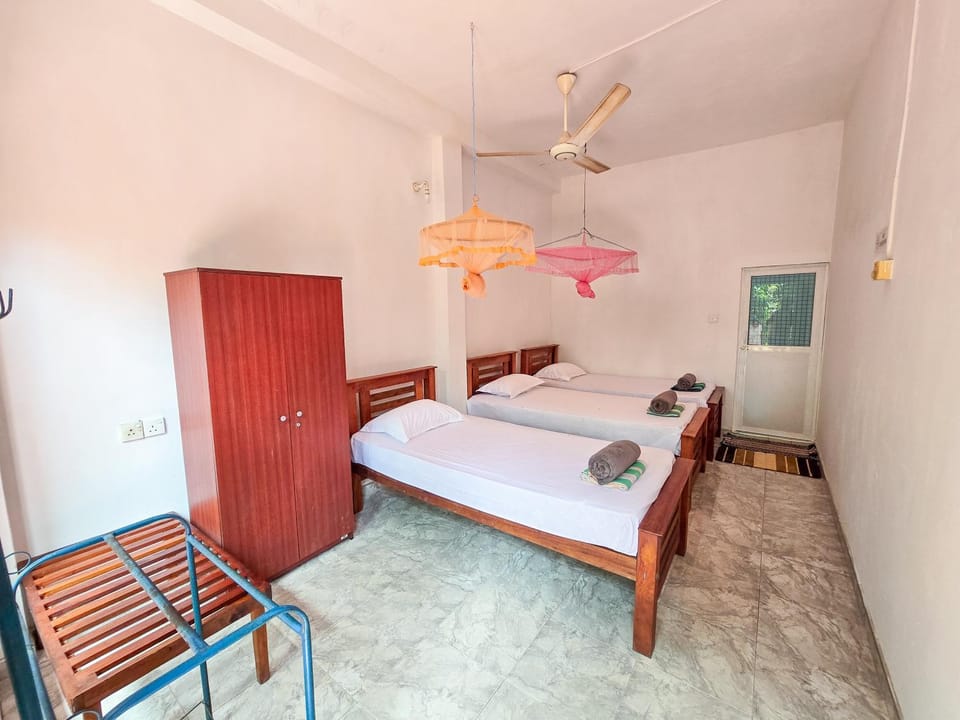 Jayaru Guest House Bed and Breakfast in Sri Lanka
